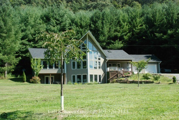 Country Property in Renick WV - Be the proud owner of this stunning modern country home in Renick WV.
