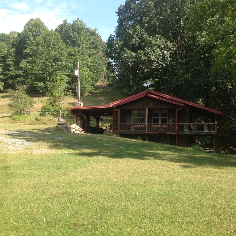 Cabin view Lewisburg WV Homes for Sale Rebecca Gaujot 3045202133