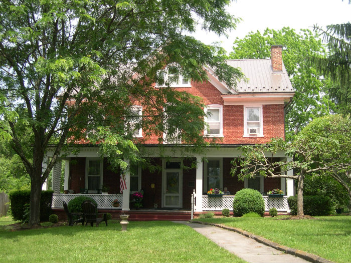 Front Lewisburg WV Homes for Sale Rebecca Gaujot 3045202133