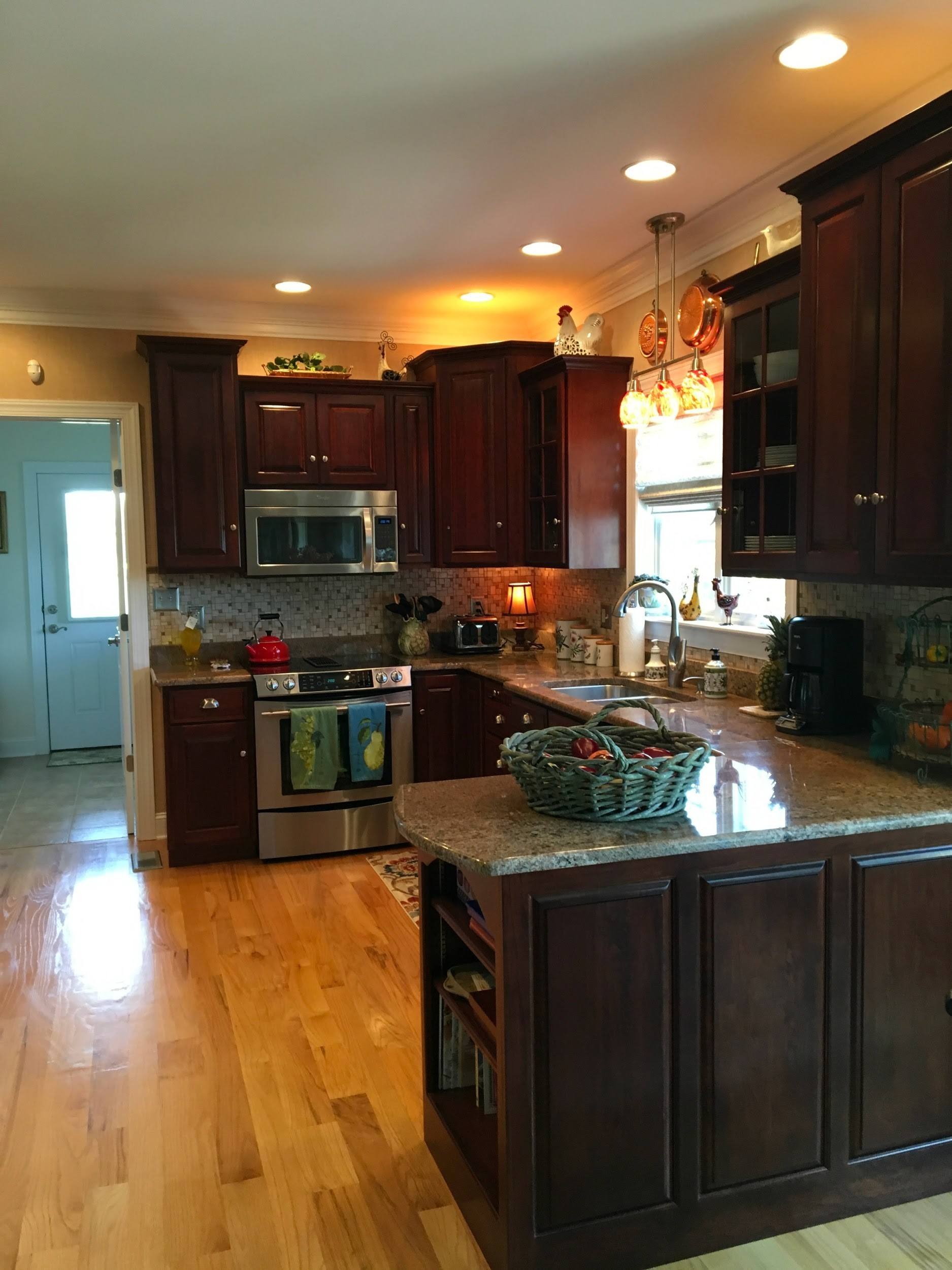family room eat-in kitchen | Lewisburg WV Homes for Sale | Rebecca ...