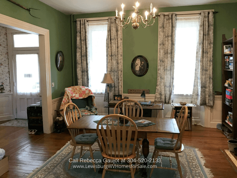Historic Homes for Sale in White Sulphur Springs WV - Dine in style and elegance in the light-filled dining rooms of this White Sulphur Springs WV historic home. 