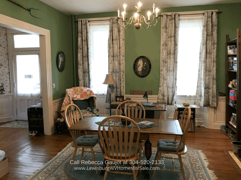 Historic Homes for Sale in White Sulphur Springs WV - Dine in style and elegance in the light-filled dining rooms of this White Sulphur Springs WV historic home.